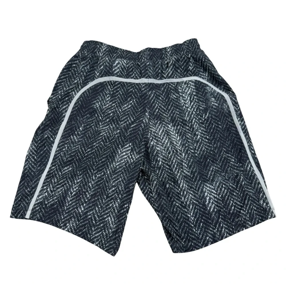 Lululemon Men's T.H.E. Shorts XS Chevron Reflective Black Gray Linerless Gym‎